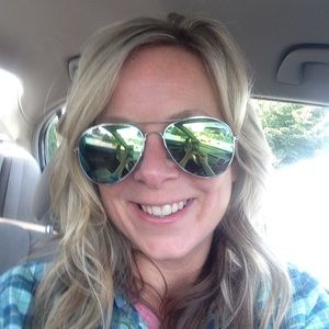 Meet your Posher, Whitney